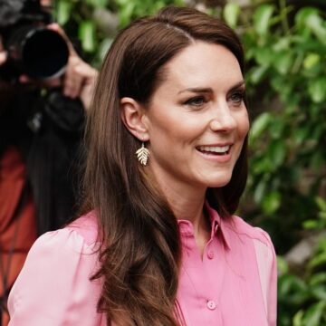  The Princess of Wales joins schoolchildren for the first children's picnic at the Chelsea Flower Show |  UK news

