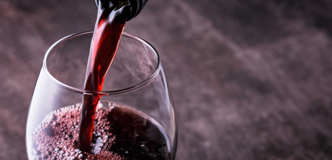 Study: Association between Wine Consumption with Cardiovascular Disease and Cardiovascular Mortality: A Systematic Review and Meta-Analysis. Image Credit: Alefat/Shutterstock.com