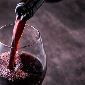 Study: Association between Wine Consumption with Cardiovascular Disease and Cardiovascular Mortality: A Systematic Review and Meta-Analysis. Image Credit: Alefat/Shutterstock.com