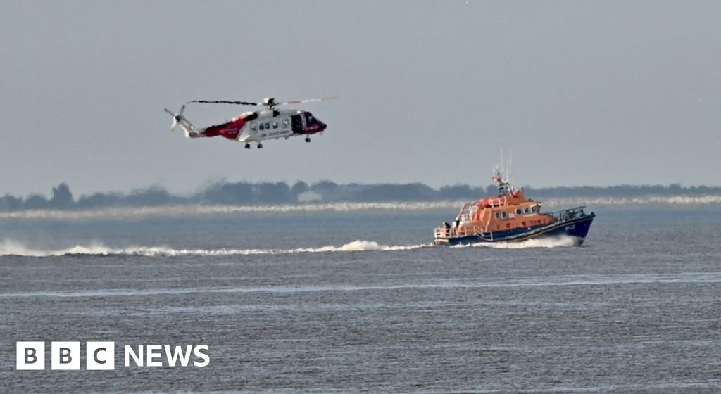 Cleethorpes: 15-year-old girl dies after being pulled from sea - police

