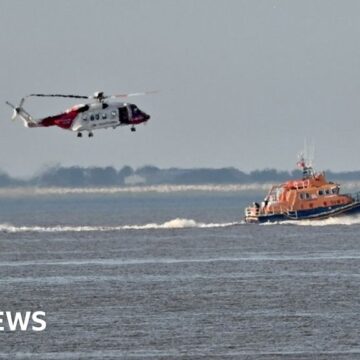 Cleethorpes: 15-year-old girl dies after being pulled from sea - police

