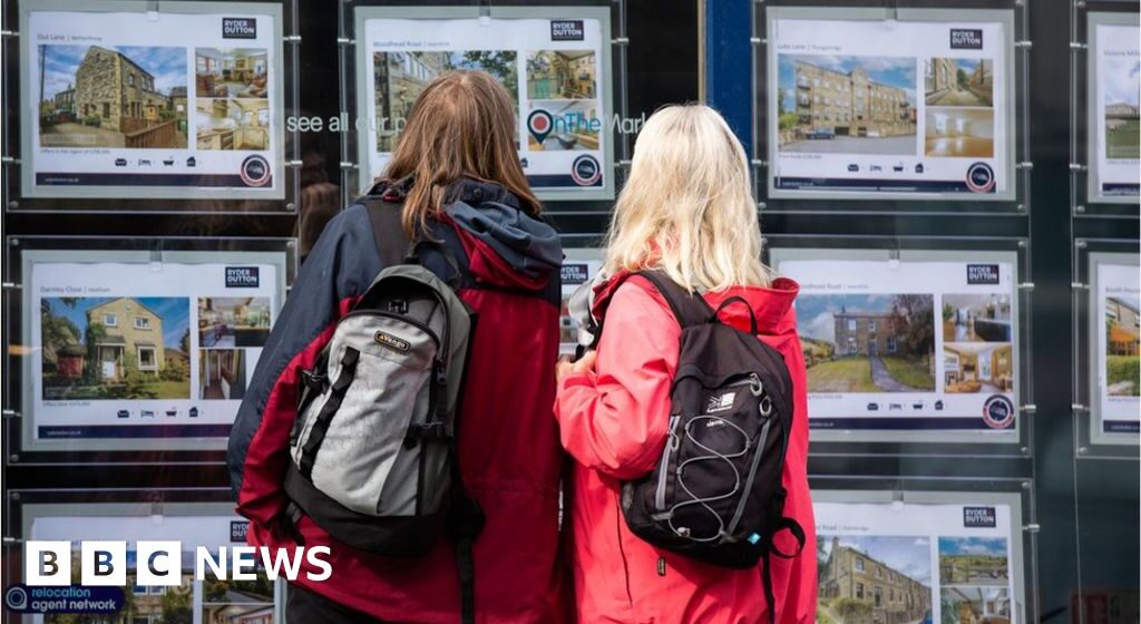 Mortgages to rise by £2,900 a year on average for 800,000, Resolution Foundation says

