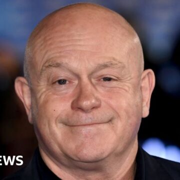 Ross Kemp had planned to film a TV show on the Titanic submarine

