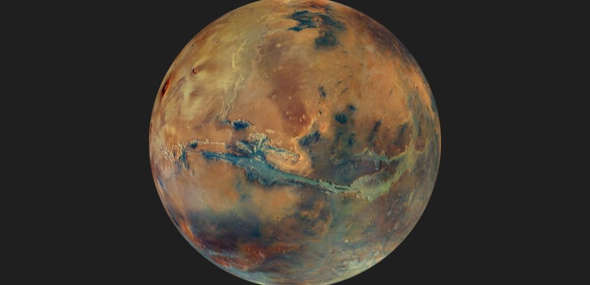 See Mars like never before in this stunning new picture from the 20-year-old probe

