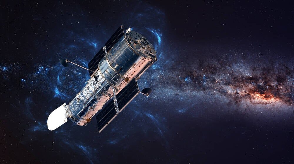 Software finds more satellite photobombs in Hubble images • The Register

