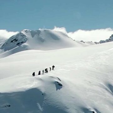 The largest mountains on Earth are found in a strange place

