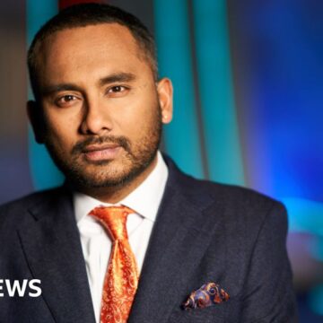 Amol Rajan: Critics warm to University Challenge's new host

