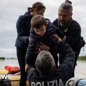 Floods in Italy leave nine dead and force 13,000 to leave their homes