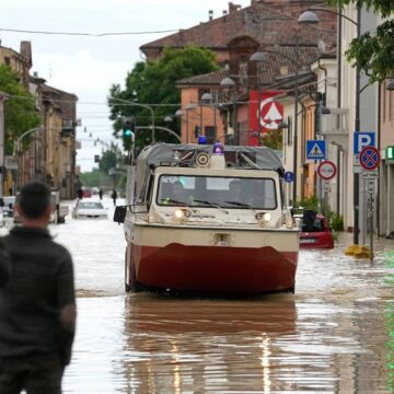 Italy travel warning: Everything you need to know as 'apocalyptic' floods kill 14

