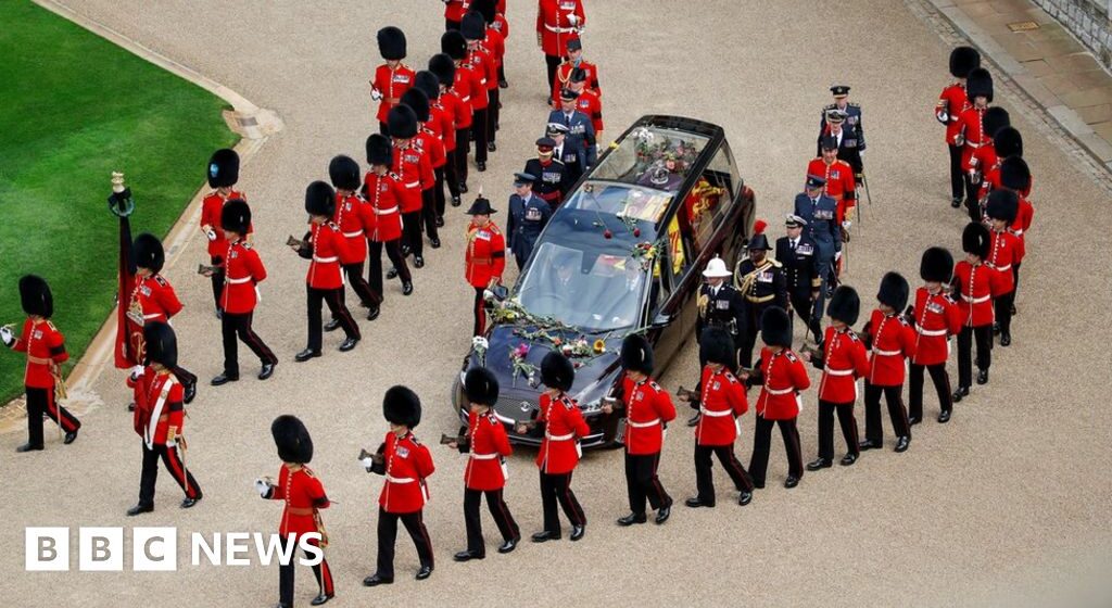 Queen Elizabeth II: Funeral cost government £162m

