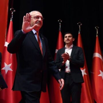 Kılıçdaroğlu vows to ‘send refugees home’ as he confronts Erdogan